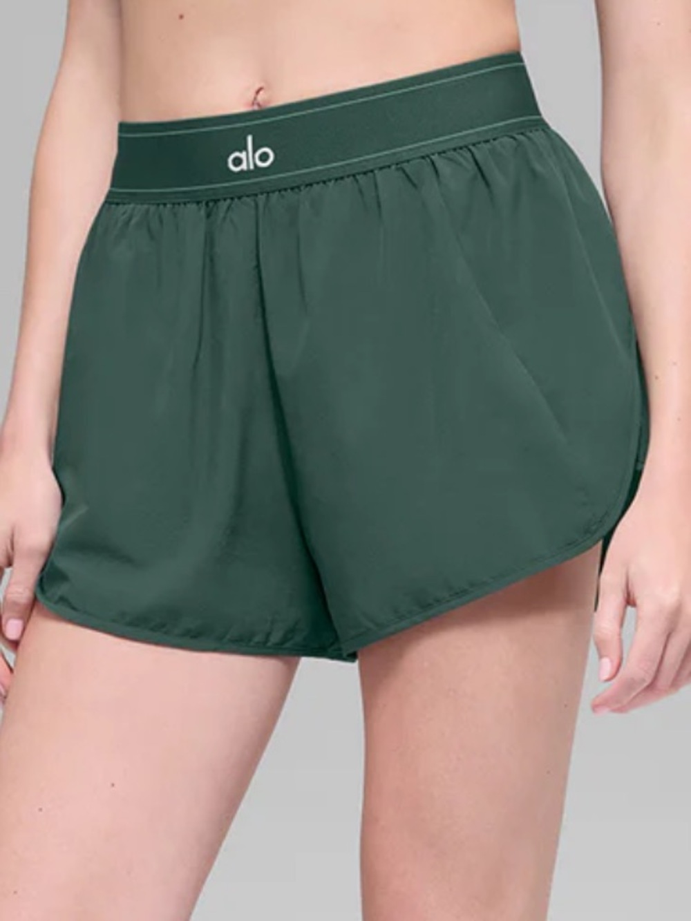ALO Yoga Women's Match Point Short - Picture 3 of 5